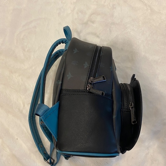 Disney Loungefly Haunted Mansion Hitchhiking Ghost - Picture 5 of 7